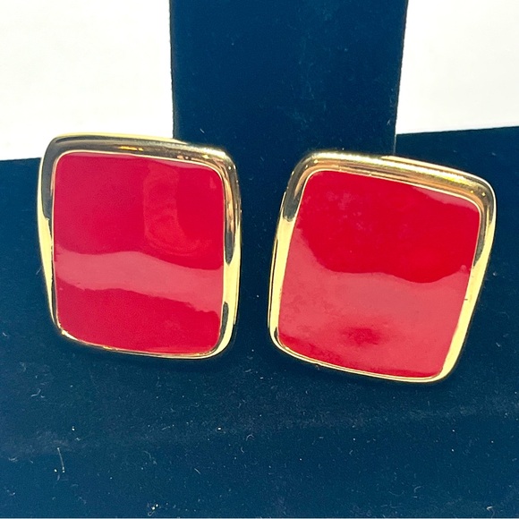 Vintage Monet Red Enamel Square Clip On Earrings Gold Tone - Picture 3 of 10